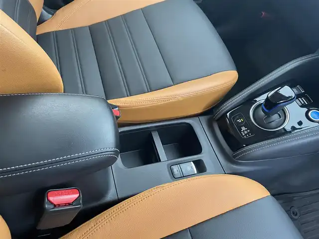 日産 キックス X ツートーンインテリアED 宮城県 2020(令2)年 5.3万km ブリリアントホワイトパール e-powerプロパイロット/純正SDナビ/・BT接続/フルセグTV/・USB入力/CD/DVD/アラウンドビューモニター/・バック/フロント/サイド/純正17インチアルミホイール/安全装備/・エマージェンシーブレーキ/・インテリジェントルームミラー/ヘッドライトレベライザー/革巻きステアリング/・ステアリングヒーター/純正LEDヘッドライト/・LEDフォグランプ/純正フロアマット/ルーフレール/禁煙車