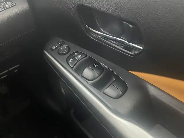 日産 キックス X ツートーンインテリアED 宮城県 2020(令2)年 5.3万km ブリリアントホワイトパール e-powerプロパイロット/純正SDナビ/・BT接続/フルセグTV/・USB入力/CD/DVD/アラウンドビューモニター/・バック/フロント/サイド/純正17インチアルミホイール/安全装備/・エマージェンシーブレーキ/・インテリジェントルームミラー/ヘッドライトレベライザー/革巻きステアリング/・ステアリングヒーター/純正LEDヘッドライト/・LEDフォグランプ/純正フロアマット/ルーフレール/禁煙車