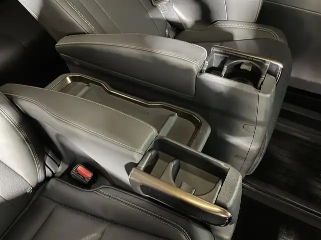 トヨタ アルファード Z 大阪府 2025(令7)年 0.5万km ブラック ワンオーナー/大型純正ナビ/全方位カメラ/スマートキー/ETC/両側パワースライド/モデリスタエアロ/サンルーフ/純正前後ドラレコ/デジタルインナーミラー/フリップダウンモニター/ステアリングスイッチ/レーンキープアシスト/レーダークルーズコントロール/衝突被害軽減ブレーキ/Wオートエアコン/オートライト/オートハイビーム/オートワイパー/オートホールド/電子パーキングブレーキ/ブラインドスポットモニター/パワーバックドア/前席パワーシート/前席シートヒーター/前席シートクーラー/２列目シートヒーター/２列目シートクーラー/ハンドルヒーター/純正アルミホイール/保証書、取説