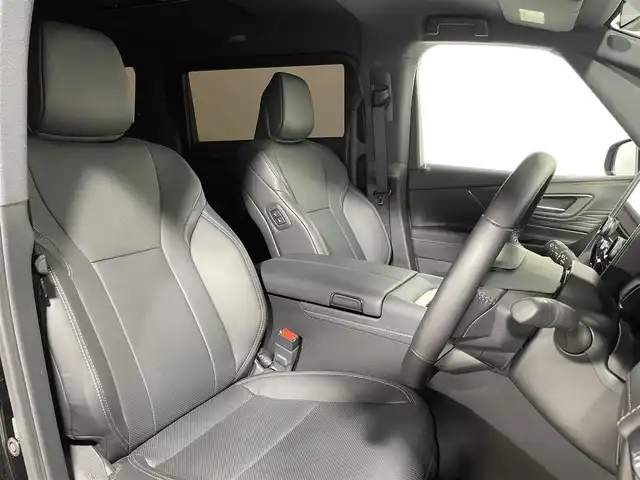 トヨタ アルファード Z 大阪府 2025(令7)年 0.5万km ブラック ワンオーナー/大型純正ナビ/全方位カメラ/スマートキー/ETC/両側パワースライド/モデリスタエアロ/サンルーフ/純正前後ドラレコ/デジタルインナーミラー/フリップダウンモニター/ステアリングスイッチ/レーンキープアシスト/レーダークルーズコントロール/衝突被害軽減ブレーキ/Wオートエアコン/オートライト/オートハイビーム/オートワイパー/オートホールド/電子パーキングブレーキ/ブラインドスポットモニター/パワーバックドア/前席パワーシート/前席シートヒーター/前席シートクーラー/２列目シートヒーター/２列目シートクーラー/ハンドルヒーター/純正アルミホイール/保証書、取説