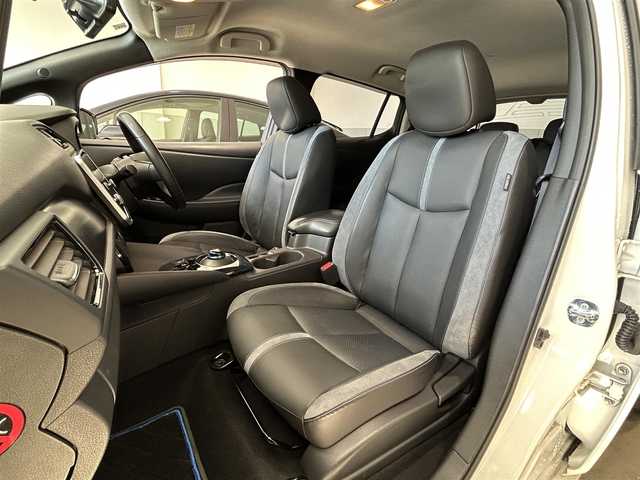 日産 リーフ e+ G 愛知県 2020(令2)年 1.6万km ブリリアントホワイトパール ワンオーナー/純正ナビ/フルセグテレビ/バックカメラ/アラウンドビュー/Bluetooth/ウィンカーミラー/クルーズコントロール/ドアバイザー/プッシュスタート/ビルトインETC2.0/プロパイロット/HDMI/BSM/BOSE