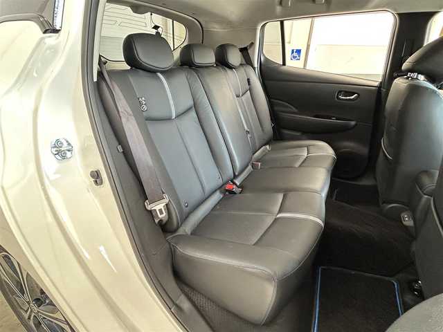 日産 リーフ e+ G 愛知県 2020(令2)年 1.6万km ブリリアントホワイトパール ワンオーナー/純正ナビ/フルセグテレビ/バックカメラ/アラウンドビュー/Bluetooth/ウィンカーミラー/クルーズコントロール/ドアバイザー/プッシュスタート/ビルトインETC2.0/プロパイロット/HDMI/BSM/BOSE