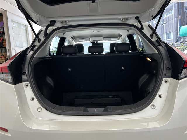 日産 リーフ e+ G 愛知県 2020(令2)年 1.6万km ブリリアントホワイトパール ワンオーナー/純正ナビ/フルセグテレビ/バックカメラ/アラウンドビュー/Bluetooth/ウィンカーミラー/クルーズコントロール/ドアバイザー/プッシュスタート/ビルトインETC2.0/プロパイロット/HDMI/BSM/BOSE