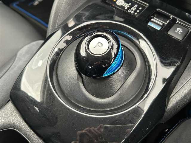 日産 リーフ e+ G 愛知県 2020(令2)年 1.6万km ブリリアントホワイトパール ワンオーナー/純正ナビ/フルセグテレビ/バックカメラ/アラウンドビュー/Bluetooth/ウィンカーミラー/クルーズコントロール/ドアバイザー/プッシュスタート/ビルトインETC2.0/プロパイロット/HDMI/BSM/BOSE