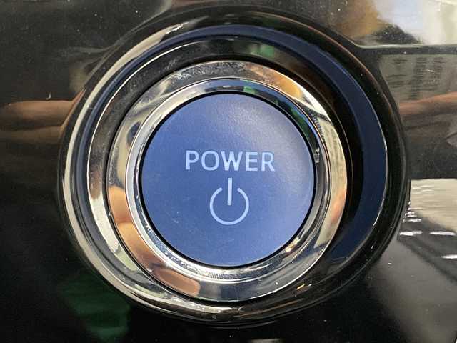 トヨタ プリウス SセーフティプラスⅡ 栃木県 2022(令4)年 4.1万km アティチュードブラックマイカ ワンオーナー/モデリスタエアロ/純正ディスプレイオーディオ/(Bluetooth・USB)/全方位カメラ/バックカメラ/トヨタセーフティセンス/ ・プリクラッシュセーフティ/ ・レーンキープアシスト/ ・レーダークルーズコントロール/ ・オートハイビーム/前後コーナーセンサー/ブラインドスポットモニター/AC100V充電/LEDヘッドライト/オートライト/フォグランプ/アルミ付きスタッドレスタイヤ積込/スマートキー