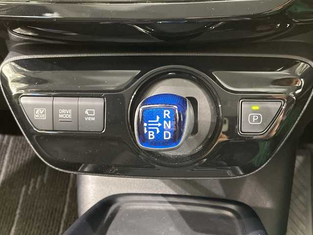 トヨタ プリウス SセーフティプラスⅡ 栃木県 2022(令4)年 4.1万km アティチュードブラックマイカ ワンオーナー/モデリスタエアロ/純正ディスプレイオーディオ/(Bluetooth・USB)/全方位カメラ/バックカメラ/トヨタセーフティセンス/ ・プリクラッシュセーフティ/ ・レーンキープアシスト/ ・レーダークルーズコントロール/ ・オートハイビーム/前後コーナーセンサー/ブラインドスポットモニター/AC100V充電/LEDヘッドライト/オートライト/フォグランプ/アルミ付きスタッドレスタイヤ積込/スマートキー