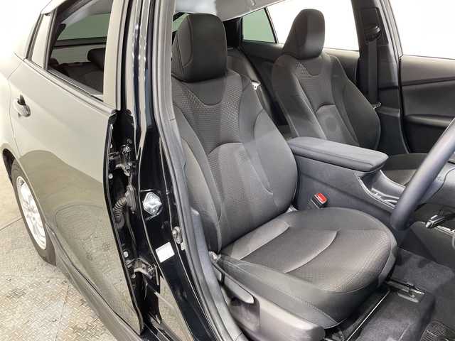 トヨタ プリウス SセーフティプラスⅡ 栃木県 2022(令4)年 4.1万km アティチュードブラックマイカ ワンオーナー/モデリスタエアロ/純正ディスプレイオーディオ/(Bluetooth・USB)/全方位カメラ/バックカメラ/トヨタセーフティセンス/ ・プリクラッシュセーフティ/ ・レーンキープアシスト/ ・レーダークルーズコントロール/ ・オートハイビーム/前後コーナーセンサー/ブラインドスポットモニター/AC100V充電/LEDヘッドライト/オートライト/フォグランプ/アルミ付きスタッドレスタイヤ積込/スマートキー