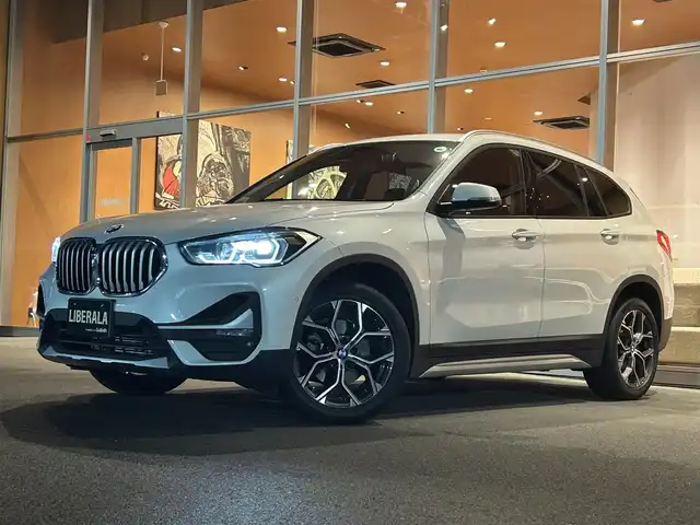 ＢＭＷ Ｘ１ xDrive 18d xライン 岐阜県 2020(令2)年 3.5万km ミネラルホワイト アドバンスドアクティブセーフティパッケージ/ドライビングアシストプラス/　アクティブクルーズコントロール　ストップゴー機能付/コンフォートパッケージ/　スライディング・リヤ・シート/　電動フロントシート　運転席助手席　運転席メモリー機能付/ドライビングアシスト/　レーンディパーチャーウォーニング/　前車接近警告機能/　衝突回避・被害軽減ブレーキ/リヤビューカメラ（予想進路表示機能付）