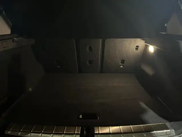 ＢＭＷ Ｘ１ xDrive 18d xライン 岐阜県 2020(令2)年 3.5万km ミネラルホワイト アドバンスドアクティブセーフティパッケージ/ドライビングアシストプラス/　アクティブクルーズコントロール　ストップゴー機能付/コンフォートパッケージ/　スライディング・リヤ・シート/　電動フロントシート　運転席助手席　運転席メモリー機能付/ドライビングアシスト/　レーンディパーチャーウォーニング/　前車接近警告機能/　衝突回避・被害軽減ブレーキ/リヤビューカメラ（予想進路表示機能付）