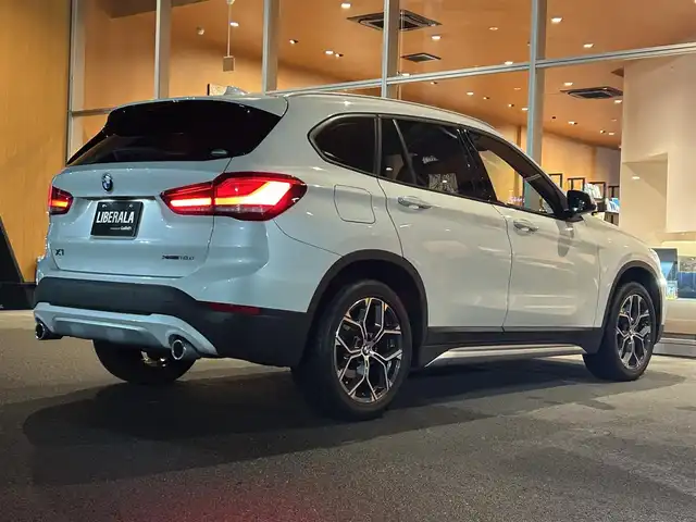 ＢＭＷ Ｘ１ xDrive 18d xライン 岐阜県 2020(令2)年 3.5万km ミネラルホワイト アドバンスドアクティブセーフティパッケージ/ドライビングアシストプラス/　アクティブクルーズコントロール　ストップゴー機能付/コンフォートパッケージ/　スライディング・リヤ・シート/　電動フロントシート　運転席助手席　運転席メモリー機能付/ドライビングアシスト/　レーンディパーチャーウォーニング/　前車接近警告機能/　衝突回避・被害軽減ブレーキ/リヤビューカメラ（予想進路表示機能付）