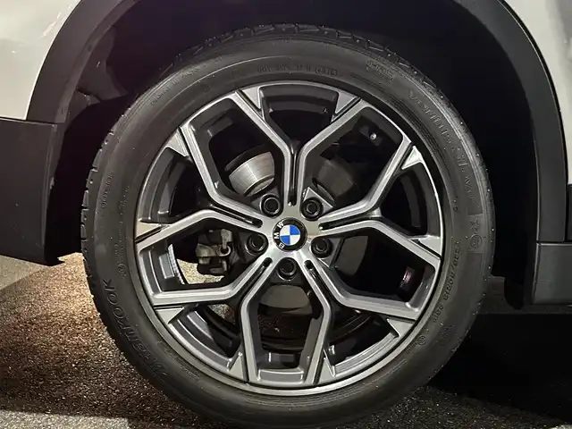 ＢＭＷ Ｘ１ xDrive 18d xライン 岐阜県 2020(令2)年 3.5万km ミネラルホワイト アドバンスドアクティブセーフティパッケージ/ドライビングアシストプラス/　アクティブクルーズコントロール　ストップゴー機能付/コンフォートパッケージ/　スライディング・リヤ・シート/　電動フロントシート　運転席助手席　運転席メモリー機能付/ドライビングアシスト/　レーンディパーチャーウォーニング/　前車接近警告機能/　衝突回避・被害軽減ブレーキ/リヤビューカメラ（予想進路表示機能付）