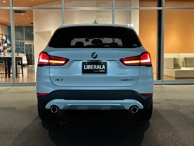 ＢＭＷ Ｘ１ xDrive 18d xライン 岐阜県 2020(令2)年 3.5万km ミネラルホワイト アドバンスドアクティブセーフティパッケージ/ドライビングアシストプラス/　アクティブクルーズコントロール　ストップゴー機能付/コンフォートパッケージ/　スライディング・リヤ・シート/　電動フロントシート　運転席助手席　運転席メモリー機能付/ドライビングアシスト/　レーンディパーチャーウォーニング/　前車接近警告機能/　衝突回避・被害軽減ブレーキ/リヤビューカメラ（予想進路表示機能付）