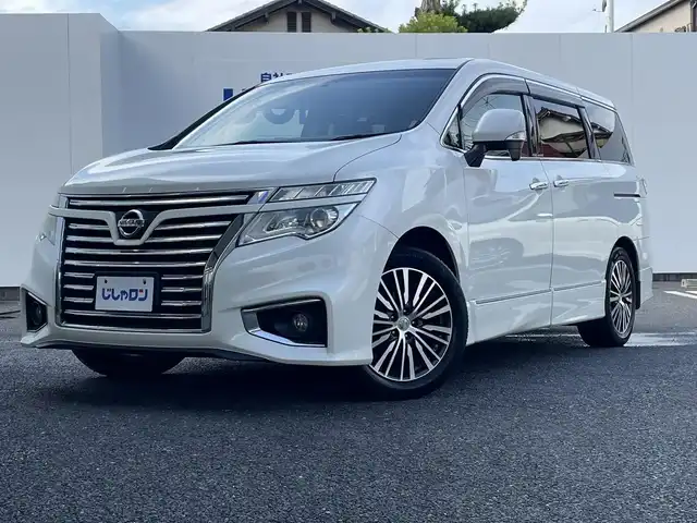 日産 エルグランド 250ハイウェイスター 埼玉県 2014(平26)年 11.8万km ブリリアントホワイトパール (株)IDOMが運営する【じしゃロン鳩ヶ谷店】の自社ローン対象車両になります。こちらは現金ご利用時の価格です。自社ローンご希望の方は別途その旨お申付け下さい。/純正ナビ（MM514D-L）　/  AM/FM/CD/DVD/フルセグＴＶ/両側パワースライドドア/ 　ワンタッチオートスライドドア/バックカメラ　/Ｗエアコン　/　 デュアルエアコン（前席）　/　 プラズマクラスター/革巻きステアリング　/ステアリングスイッチ/クルーズコントロール/フルエアロパーツ/オットマン（助手席/2列目）/キャプテンシート（前席/2列目）　/ETC/革巻きシフトレバー　/木目調パネル/ロールサンシェード（2列目/3列目）/ISOFIX/フォグランプ/電動格納式ウィンカーミラー