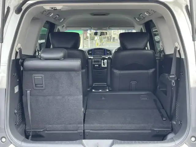 日産 エルグランド 250ハイウェイスター 埼玉県 2014(平26)年 11.8万km ブリリアントホワイトパール (株)IDOMが運営する【じしゃロン鳩ヶ谷店】の自社ローン対象車両になります。こちらは現金ご利用時の価格です。自社ローンご希望の方は別途その旨お申付け下さい。/純正ナビ（MM514D-L）　/  AM/FM/CD/DVD/フルセグＴＶ/両側パワースライドドア/ 　ワンタッチオートスライドドア/バックカメラ　/Ｗエアコン　/　 デュアルエアコン（前席）　/　 プラズマクラスター/革巻きステアリング　/ステアリングスイッチ/クルーズコントロール/フルエアロパーツ/オットマン（助手席/2列目）/キャプテンシート（前席/2列目）　/ETC/革巻きシフトレバー　/木目調パネル/ロールサンシェード（2列目/3列目）/ISOFIX/フォグランプ/電動格納式ウィンカーミラー