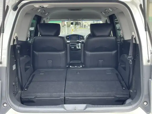 日産 エルグランド 250ハイウェイスター 埼玉県 2014(平26)年 11.8万km ブリリアントホワイトパール (株)IDOMが運営する【じしゃロン鳩ヶ谷店】の自社ローン対象車両になります。こちらは現金ご利用時の価格です。自社ローンご希望の方は別途その旨お申付け下さい。/純正ナビ（MM514D-L）　/  AM/FM/CD/DVD/フルセグＴＶ/両側パワースライドドア/ 　ワンタッチオートスライドドア/バックカメラ　/Ｗエアコン　/　 デュアルエアコン（前席）　/　 プラズマクラスター/革巻きステアリング　/ステアリングスイッチ/クルーズコントロール/フルエアロパーツ/オットマン（助手席/2列目）/キャプテンシート（前席/2列目）　/ETC/革巻きシフトレバー　/木目調パネル/ロールサンシェード（2列目/3列目）/ISOFIX/フォグランプ/電動格納式ウィンカーミラー