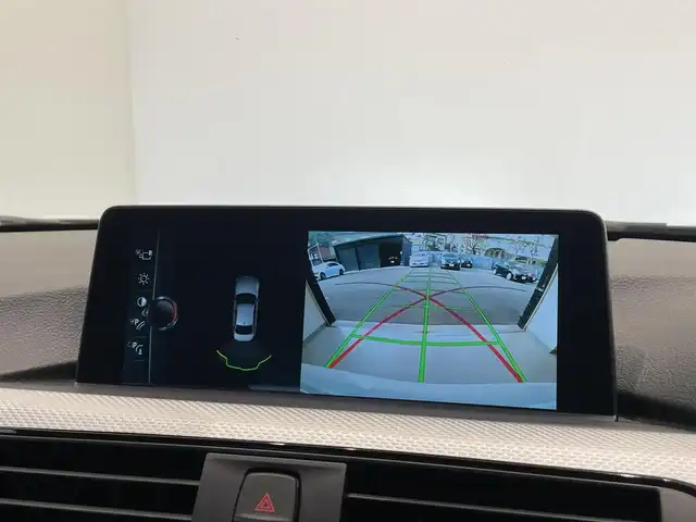 ＢＭＷ ３２０ｄ Mスポーツ 福岡県 2017(平29)年 6.6万km 白 ＡＣＣ／ＢＳＭ　/アンビエントライト　/純正ナビ　/Ｂカメラ　/Ｂｌｕｅｔｏｏｔｈ　/ＣＤ／ＤＶＤ　/パドルシフト　/後ソナー　/コンフォートアクセス　/純正ＯＰ１９インチＡＷ（ダブルスポーク・スタイリング７９１Ｍ）