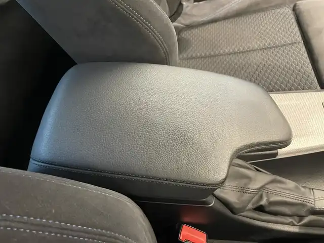 ＢＭＷ ３２０ｄ Mスポーツ 福岡県 2017(平29)年 6.6万km 白 ＡＣＣ／ＢＳＭ　/アンビエントライト　/純正ナビ　/Ｂカメラ　/Ｂｌｕｅｔｏｏｔｈ　/ＣＤ／ＤＶＤ　/パドルシフト　/後ソナー　/コンフォートアクセス　/純正ＯＰ１９インチＡＷ（ダブルスポーク・スタイリング７９１Ｍ）