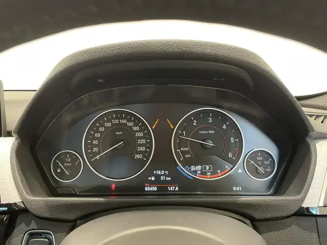 ＢＭＷ ３２０ｄ Mスポーツ 福岡県 2017(平29)年 6.6万km 白 ＡＣＣ／ＢＳＭ　/アンビエントライト　/純正ナビ　/Ｂカメラ　/Ｂｌｕｅｔｏｏｔｈ　/ＣＤ／ＤＶＤ　/パドルシフト　/後ソナー　/コンフォートアクセス　/純正ＯＰ１９インチＡＷ（ダブルスポーク・スタイリング７９１Ｍ）