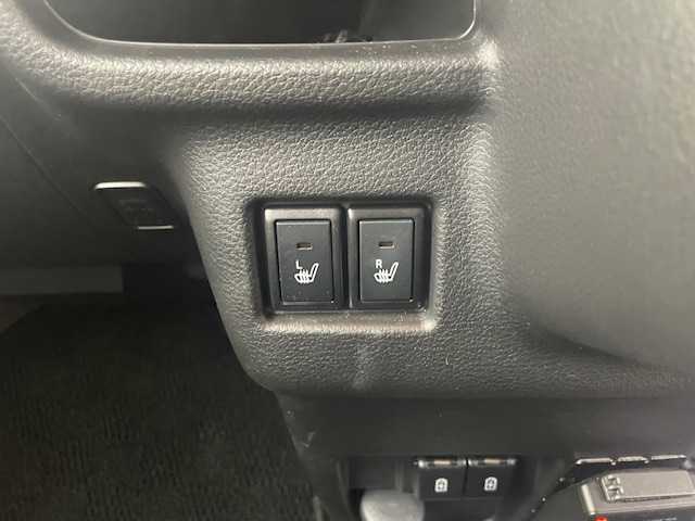 スズキ スペーシア カスタム HYBRID XS 青森県 2022(令4)年 1.5万km ピュアホワイトP ４ＷＤ/HV/社外ナビ（フルセグ/AM/FM）/両側パワースライドドア/リアサーキュレーター/D/N席シートヒーター/パーキングセンサー/コーナーセンサー/衝突軽減システム/横滑り防止装置/アイドリングストップ/165/55/15純正アルミホイール夏タイヤ/社外エンジンスターター/スペアキー/ＥＴＣ/保証書/取扱説明書