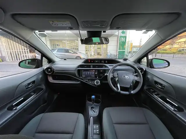 トヨタ アクア S スタイルブラック 東京都 2017(平29)年 1万km ブラックマイカ ワンオーナー/純正ナビ（NSZT-W66T）/・フルセグTV/Bluetooth/DVD/バックカメラ/純正ドライブレコーダー（DRT-H66A)/前後コーナーセンサー/レーンキープアシスト/オートライト/オートハイビーム/ETC2.0/スマートキー/スペアキー×1/保証書/取扱説明書