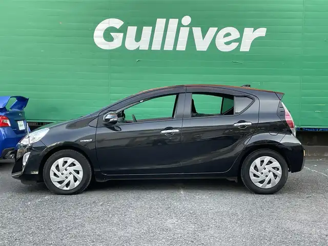 トヨタ アクア S スタイルブラック 東京都 2017(平29)年 1万km ブラックマイカ ワンオーナー/純正ナビ（NSZT-W66T）/・フルセグTV/Bluetooth/DVD/バックカメラ/純正ドライブレコーダー（DRT-H66A)/前後コーナーセンサー/レーンキープアシスト/オートライト/オートハイビーム/ETC2.0/スマートキー/スペアキー×1/保証書/取扱説明書