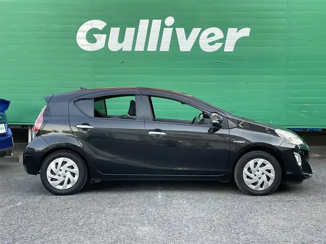 トヨタ アクア S スタイルブラック 東京都 2017(平29)年 1万km ブラックマイカ ワンオーナー/純正ナビ（NSZT-W66T）/・フルセグTV/Bluetooth/DVD/バックカメラ/純正ドライブレコーダー（DRT-H66A)/前後コーナーセンサー/レーンキープアシスト/オートライト/オートハイビーム/ETC2.0/スマートキー/スペアキー×1/保証書/取扱説明書