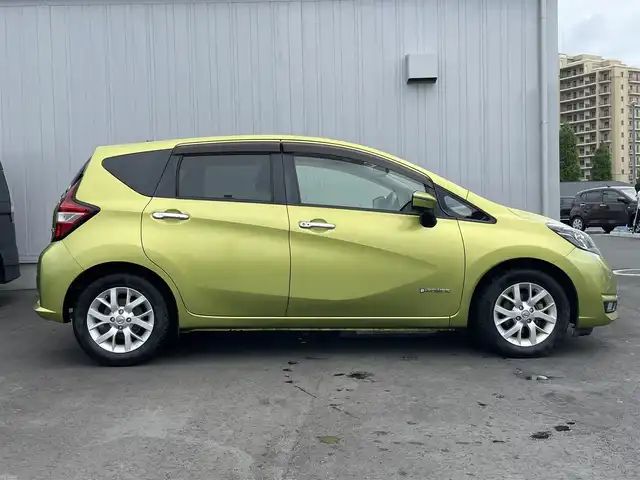 日産 ノート e－パワー メダリスト 千葉県 2016(平28)年 13.3万km オリーブグリーン