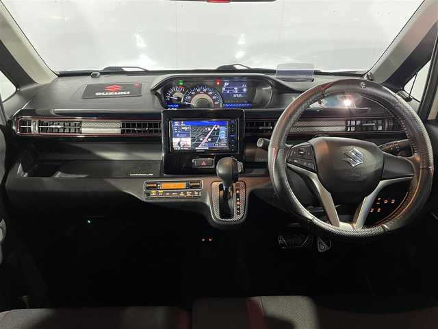 スズキ ワゴンＲ スティングレー HYBRID X 青森県 2018(平30)年 3.3万km ピュアホワイトP 4WD/デュアルセンサーブレーキサポート/ドライブレコーダー/アイドリングストップ/社外メモリナビ/[FM/AM/CD/DVD/SD/USB/BT/HDMI]/フルセグTV/社外エンジンスターター/オートマチックハイビーム/ヘッドアップディスプレイ/ステアリングリモコン/純正ドアバイザー/電格ミラー/保証書/取扱説明書