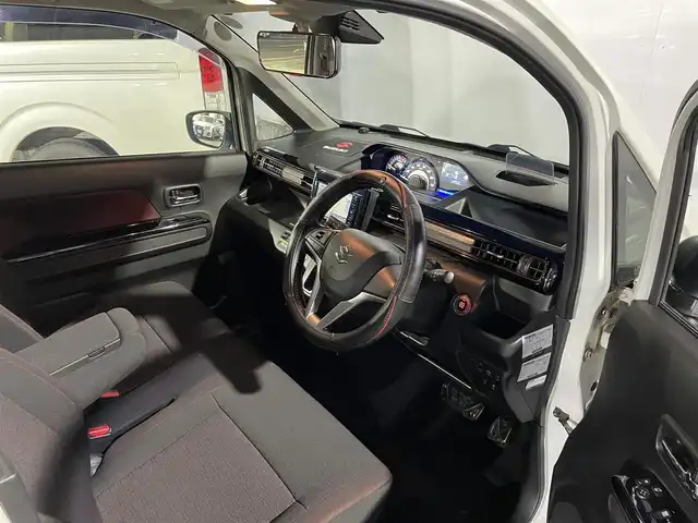 スズキ ワゴンＲ スティングレー HYBRID X 青森県 2018(平30)年 3.3万km ピュアホワイトP 4WD/デュアルセンサーブレーキサポート/ドライブレコーダー/アイドリングストップ/社外メモリナビ/[FM/AM/CD/DVD/SD/USB/BT/HDMI]/フルセグTV/社外エンジンスターター/オートマチックハイビーム/ヘッドアップディスプレイ/ステアリングリモコン/純正ドアバイザー/電格ミラー/保証書/取扱説明書