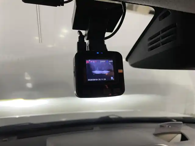 スズキ ワゴンＲ スティングレー HYBRID X 青森県 2018(平30)年 3.3万km ピュアホワイトP 4WD/デュアルセンサーブレーキサポート/ドライブレコーダー/アイドリングストップ/社外メモリナビ/[FM/AM/CD/DVD/SD/USB/BT/HDMI]/フルセグTV/社外エンジンスターター/オートマチックハイビーム/ヘッドアップディスプレイ/ステアリングリモコン/純正ドアバイザー/電格ミラー/保証書/取扱説明書