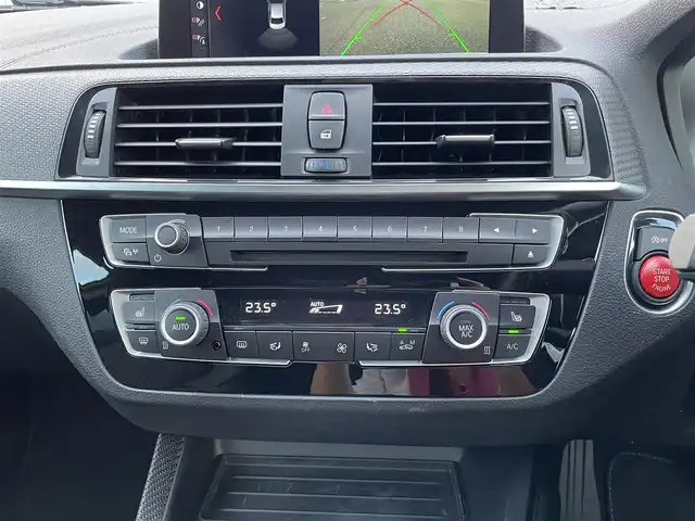 ＢＭＷ Ｍ２ コンペティション 山梨県 2019(令1)年 2.6万km アルピンホワイトⅢ 純正HDDナビ/Bluetooth接続/バックカメラ/前席パワーシート/前席シートヒーター/インテリジェントセーフティー/HarmanKardonスピーカー/前後ドライブレコーダー/カーボンパーツ多数/アイドリングストップ/コーナーセンサー/取扱説明書/保証書