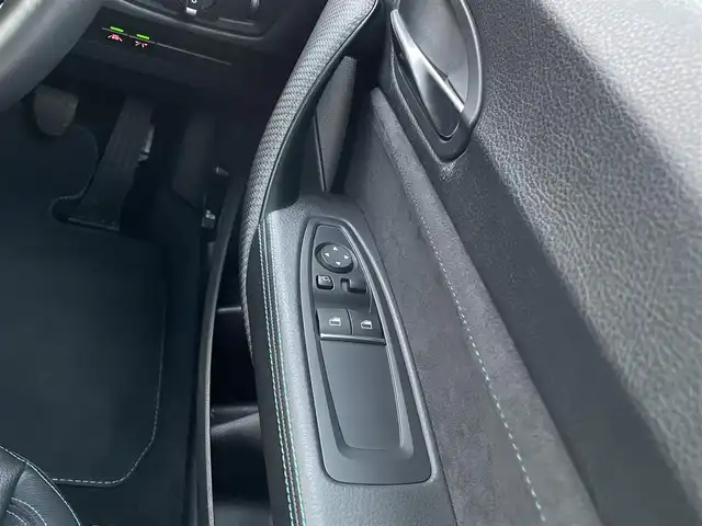 ＢＭＷ Ｍ２ コンペティション 山梨県 2019(令1)年 2.6万km アルピンホワイトⅢ 純正HDDナビ/Bluetooth接続/バックカメラ/前席パワーシート/前席シートヒーター/インテリジェントセーフティー/HarmanKardonスピーカー/前後ドライブレコーダー/カーボンパーツ多数/アイドリングストップ/コーナーセンサー/取扱説明書/保証書