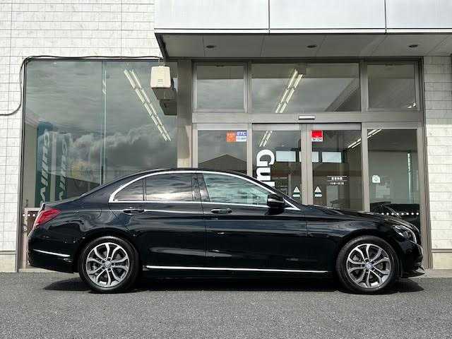 メルセデス・ベンツ Ｃ１８０ アバンギャルド 埼玉県 2014(平26)年 2.6万km 黒 ディストロニック・プラス/レーンキープアシスト/ステアリングアシスト/パークトロニック/アテンションアシスト/ハーフレザーシート/運転席メモリ付き前席パワーシート/前席シートヒーター/純正メモリナビ/バックカメラ/フルセグTV/Bluetoothオーディオ/パドルシフト/アイドリングストップ/ETC/12V MAX 15A/ISOFIX/スペアキー