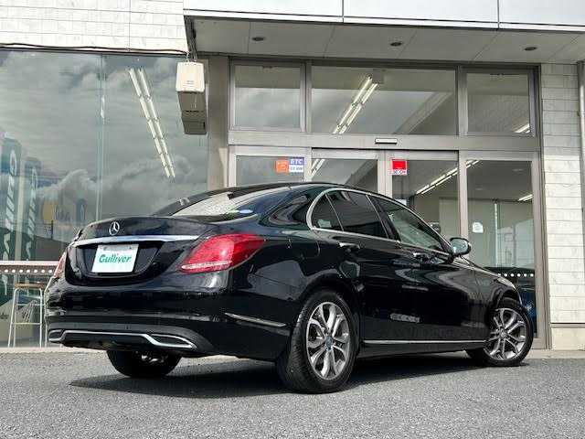 メルセデス・ベンツ Ｃ１８０ アバンギャルド 埼玉県 2014(平26)年 2.6万km 黒 ディストロニック・プラス/レーンキープアシスト/ステアリングアシスト/パークトロニック/アテンションアシスト/ハーフレザーシート/運転席メモリ付き前席パワーシート/前席シートヒーター/純正メモリナビ/バックカメラ/フルセグTV/Bluetoothオーディオ/パドルシフト/アイドリングストップ/ETC/12V MAX 15A/ISOFIX/スペアキー