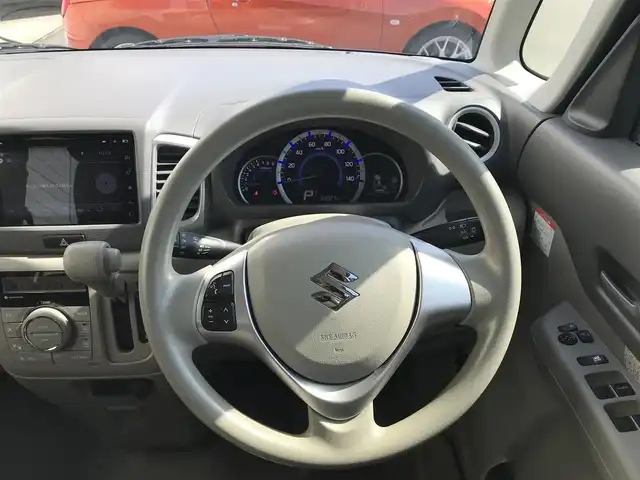 スズキ スペーシア X 富山県 2015(平27)年 8.8万km キャンドルオレンジメタリック 純正ナビ/フルセグTV/Bluetooth/全周囲カメラ/ドライブレコーダー/プッシュスタート/スマートキー/ステアリングスイッチ/ベンチシート/片側パワースライドドア/シートヒーター/ヘッドライトレベライザー/ETC