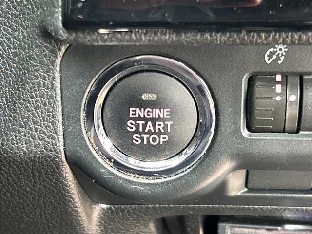 スバル レヴォーグ 1．6GT アイサイト 道央・札幌 2014(平26)年 9.9万km アイスシルバーメタリック (株)IDOMが運営する【じしゃロン札幌店】の自社ローン専用車両になりますこちらは現金またはオートローンご利用価格です。自社ローンご希望の方は別途その旨お申し付けください。/アイサイト/純正ナビ/　CD/DVD/BT/フルセグ/バックカメラ/レーダークルーズコントロール/ＬＥＤオートライト/18インチアルミホイール/パドルシフト/アイドリングストップ/ＥＴＣ