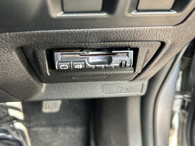 スバル レヴォーグ 1．6GT アイサイト 道央・札幌 2014(平26)年 9.9万km アイスシルバーメタリック (株)IDOMが運営する【じしゃロン札幌豊平店】の自社ローン対象車両になります。こちらは現金ご利用時の価格です。/自社ローンご希望の方は別途その旨お申付け下さい。/アイサイト/純正ナビ/　CD/DVD/BT/フルセグ/バックカメラ/レーダークルーズコントロール/ＬＥＤオートライト/18インチアルミホイール/パドルシフト/アイドリングストップ/ＥＴＣ