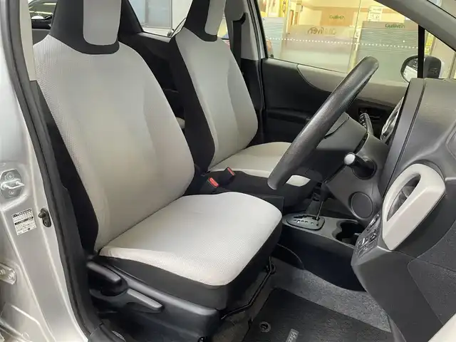 トヨタ ヴィッツ F 福岡県 2012(平24)年 10.3万km シルバーM 社外ナビ/（AM/FM/CD/DVD/SD/ワンセグTV）/ETC/電格ミラー/ドライブレコーダー前（SD無し）/純正フロアマット/スペアキー×１