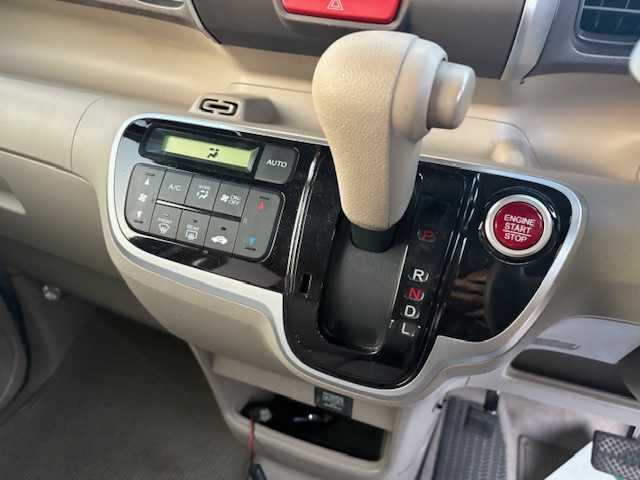ホンダ Ｎ ＢＯＸ G Lパッケージ 大阪府 2015(平27)年 4.3万km プレミアムディープモカパール 純正ナビ/バックカメラ　/Ｂｌｕｅｔｏｏｔｈ　/ＴＶ　/両側パワースライドドア　/ＥＴＣ　/プッシュスタート　/スマートキー×２　/ステアリングスイッチ　/社外アルミホイール　/横滑り防止装置　/アイドリングストップ