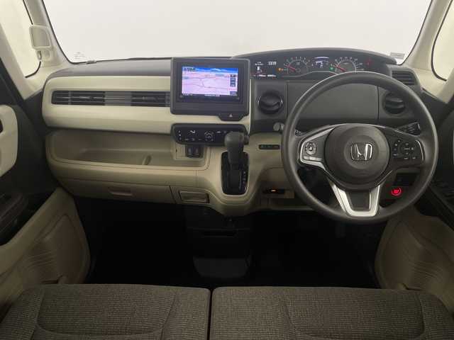 ホンダ Ｎ ＢＯＸ G L ホンダセンシング 埼玉県 2018(平30)年 4.9万km プレミアムアイボリーパール/ブラウン2トーン 社外ナビ　MDV-D565BT/（Bluetooth/CD/DVD/USB/AM/FM）/地デジフルセグ/バックカメラ/ETC/Honda SENSING/・衝突軽減ブレーキ/・アダプティブクルーズコントロール/・誤発進抑制機能/・歩行者事故低減ステアリング/・路外逸脱抑制機能/・オートハイビーム/・先行車発進お知らせ機能/・標識認識機能/片側パワースライドドア/プッシュスタート/ステアリングリモコン/ロールサンシェード/ウィンカーミラー