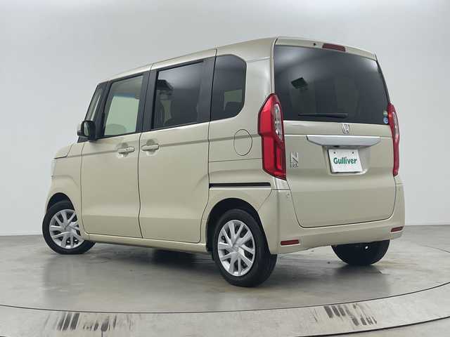 ホンダ Ｎ ＢＯＸ G L ホンダセンシング 埼玉県 2018(平30)年 4.9万km プレミアムアイボリーパール/ブラウン2トーン 社外ナビ　MDV-D565BT/（Bluetooth/CD/DVD/USB/AM/FM）/地デジフルセグ/バックカメラ/ETC/Honda SENSING/・衝突軽減ブレーキ/・アダプティブクルーズコントロール/・誤発進抑制機能/・歩行者事故低減ステアリング/・路外逸脱抑制機能/・オートハイビーム/・先行車発進お知らせ機能/・標識認識機能/片側パワースライドドア/プッシュスタート/ステアリングリモコン/ロールサンシェード/ウィンカーミラー