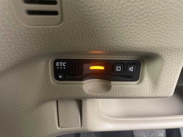 ホンダ Ｎ ＢＯＸ G L ホンダセンシング 埼玉県 2018(平30)年 4.9万km プレミアムアイボリーパール/ブラウン2トーン 社外ナビ　MDV-D565BT/（Bluetooth/CD/DVD/USB/AM/FM）/地デジフルセグ/バックカメラ/ETC/Honda SENSING/・衝突軽減ブレーキ/・アダプティブクルーズコントロール/・誤発進抑制機能/・歩行者事故低減ステアリング/・路外逸脱抑制機能/・オートハイビーム/・先行車発進お知らせ機能/・標識認識機能/片側パワースライドドア/プッシュスタート/ステアリングリモコン/ロールサンシェード/ウィンカーミラー