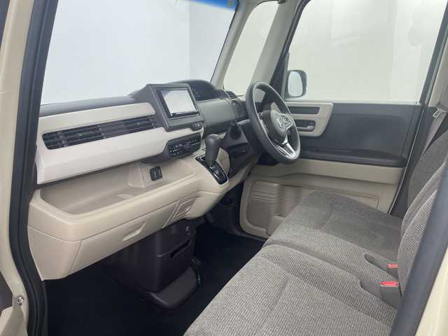 ホンダ Ｎ ＢＯＸ G L ホンダセンシング 埼玉県 2018(平30)年 4.9万km プレミアムアイボリーパール/ブラウン2トーン 社外ナビ　MDV-D565BT/（Bluetooth/CD/DVD/USB/AM/FM）/地デジフルセグ/バックカメラ/ETC/Honda SENSING/・衝突軽減ブレーキ/・アダプティブクルーズコントロール/・誤発進抑制機能/・歩行者事故低減ステアリング/・路外逸脱抑制機能/・オートハイビーム/・先行車発進お知らせ機能/・標識認識機能/片側パワースライドドア/プッシュスタート/ステアリングリモコン/ロールサンシェード/ウィンカーミラー