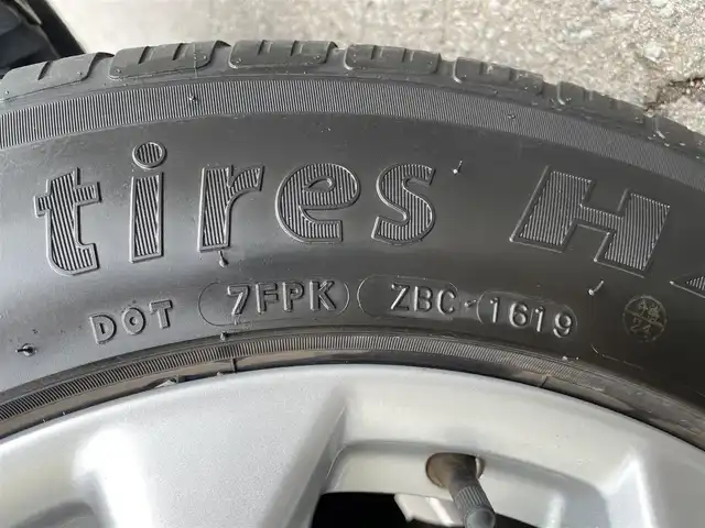 日産 エクストレイル 20X エマージェンシーブレーキ 青森県 2016(平28)年 11.1万km ブリリアントホワイトパール (株)IDOMが運営する【じしゃロン青森店】の自社ローン専用車両になりますこちらは現金、またはオートローンご利用時の価格です。自社ローンご希望の方は別途その旨お申付け下さい。/４ＷＤ/純正SDナビ/　AM/FM/CD/BT/USB/AUX/フルセグＴＶ/全方位カメラ/ビルトインETC/衝突被害軽減ブレーキ/クルーズコントロール/アイドリングストップ/ＥＣＯモード/ダウンヒルアシストコントロール/合皮シート/シートヒーター /ステアリングスイッチ/コーナーセンサー/スマートキー/プッシュスタート/LEDヘッドライト/オートライト/フォグランプ/ドアバイザー/純正17インチアルミホイール装着