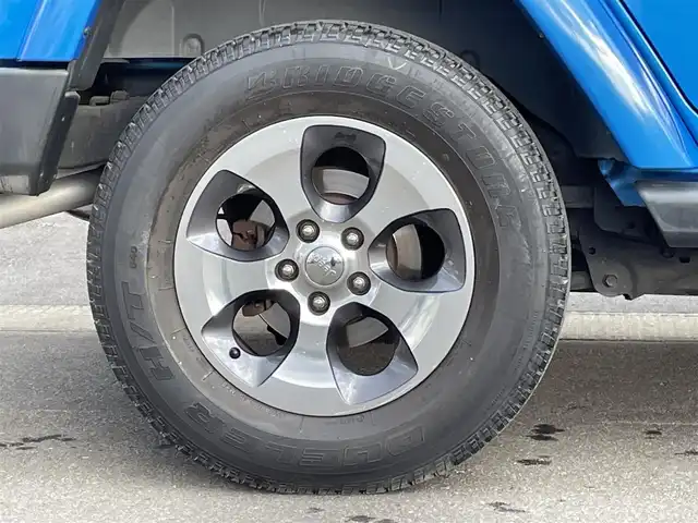 クライスラー・ジープ ジープ ラングラー 青森県 2016(平28)年 3.5万km 青 社外ナビ/(フルセグTV/CD/DVD/Bluetooth)/ALPINEスピーカー/バックカメラ/ETC/前後ドライブレコーダー/前席シートヒーター/クルーズコントロール/純正フロアマット/純正アルミホイール/横滑り防止装置/ダウンヒルアシスト/4WD/寒冷地仕様車/オートライト/LEDヘッドライト/レザーシート