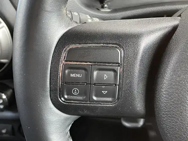 クライスラー・ジープ ジープ ラングラー 青森県 2016(平28)年 3.5万km 青 社外ナビ/(フルセグTV/CD/DVD/Bluetooth)/ALPINEスピーカー/バックカメラ/ETC/前後ドライブレコーダー/前席シートヒーター/クルーズコントロール/純正フロアマット/純正アルミホイール/横滑り防止装置/ダウンヒルアシスト/4WD/寒冷地仕様車/オートライト/LEDヘッドライト/レザーシート