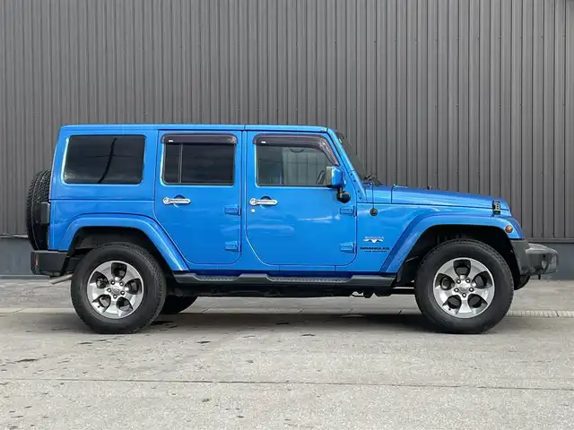 クライスラー・ジープ ジープ ラングラー 青森県 2016(平28)年 3.5万km 青 社外ナビ/(フルセグTV/CD/DVD/Bluetooth)/ALPINEスピーカー/バックカメラ/ETC/前後ドライブレコーダー/前席シートヒーター/クルーズコントロール/純正フロアマット/純正アルミホイール/横滑り防止装置/ダウンヒルアシスト/4WD/寒冷地仕様車/オートライト/LEDヘッドライト/レザーシート