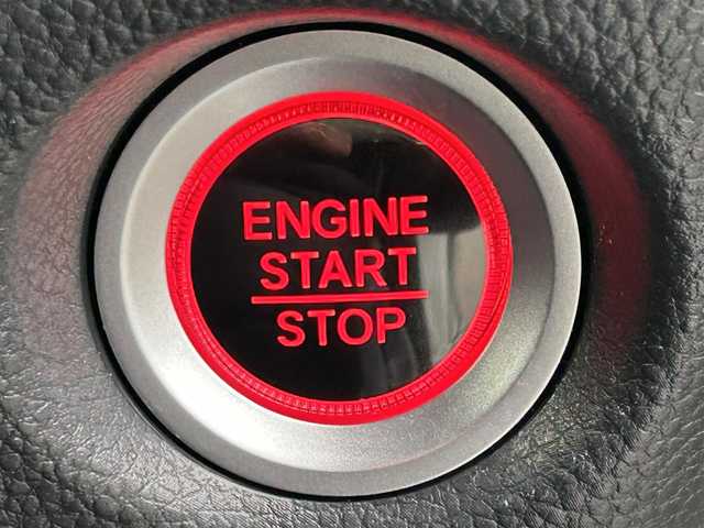 ホンダ Ｎ ＢＯＸ カスタム G L ホンダセンシング 愛媛県 2019(平31)年 5.8万km プラチナホワイトパール 登録時走行距離：57429Km/ディーラーOP純正メモリナビ/フルセグTV/Bluetooth/CD/DVD/AM/FM/ビルトインETC/後コーナーセンサー/スマートキー/スペアキー/ベンチシート/両側パワスラ/横滑り防止装置/衝突軽減システム/レーンキープアシスト/LEDヘッドライト/オートライト/フォグランプ/エンジンスタートボタン/スマートキー/スペアキー/純正アルミホイール/純正フロアマット/サンシェード