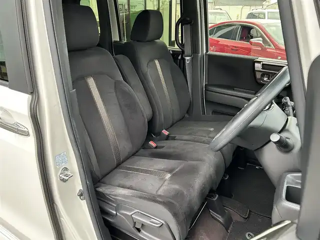 ホンダ Ｎ ＢＯＸ カスタム G L ホンダセンシング 愛媛県 2019(平31)年 5.8万km プラチナホワイトパール 登録時走行距離：57429Km/ディーラーOP純正メモリナビ/フルセグTV/Bluetooth/CD/DVD/AM/FM/ビルトインETC/後コーナーセンサー/スマートキー/スペアキー/ベンチシート/両側パワスラ/横滑り防止装置/衝突軽減システム/レーンキープアシスト/LEDヘッドライト/オートライト/フォグランプ/エンジンスタートボタン/スマートキー/スペアキー/純正アルミホイール/純正フロアマット/サンシェード