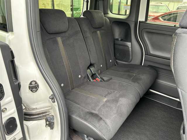 ホンダ Ｎ ＢＯＸ カスタム G L ホンダセンシング 愛媛県 2019(平31)年 5.8万km プラチナホワイトパール 登録時走行距離：57429Km/ディーラーOP純正メモリナビ/フルセグTV/Bluetooth/CD/DVD/AM/FM/ビルトインETC/後コーナーセンサー/スマートキー/スペアキー/ベンチシート/両側パワスラ/横滑り防止装置/衝突軽減システム/レーンキープアシスト/LEDヘッドライト/オートライト/フォグランプ/エンジンスタートボタン/スマートキー/スペアキー/純正アルミホイール/純正フロアマット/サンシェード